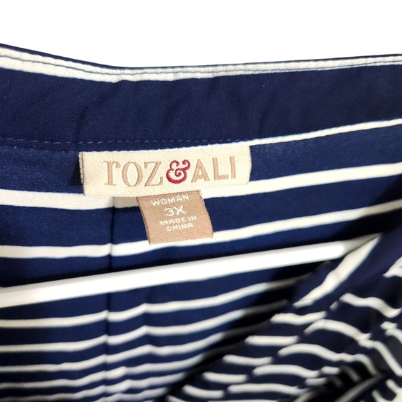 Roz & Ali Navy and White Striped Blouse With Gold Back Button Detail Plus Sz 3X - Picture 3 of 6